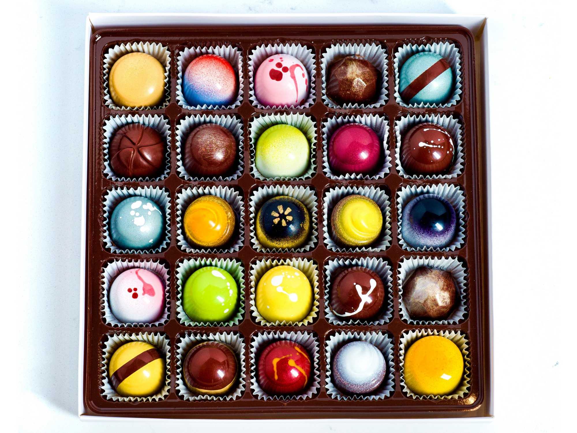 Box of 16 Bonbons